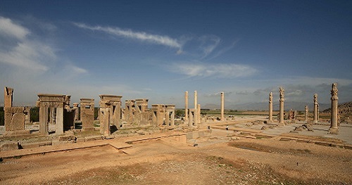 Ex.Tour 2 Persepolis NaqshRostam Lapoui House p 1 - TOP Persepolis Tours 2024 | Iran Necropolis Tour | Pasargadae & Naqsh-e Rostam