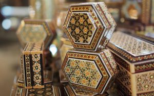 khatam handicrafts gallery 5 300x188 - BEST Iran Art Tours 2024 | Ancient Persian Art, Handicraft, Calligraphy & Painting