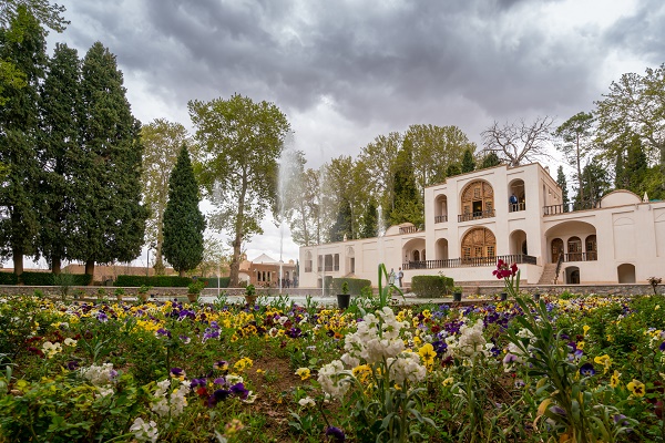 Mahan Shahdad desert 1day feature image - Shazdeh Garden (Shahzadeh Mahan Historical Garden) | Kerman, Iran