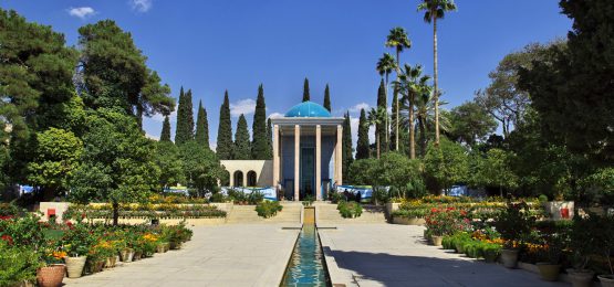 Saadi tomb h1 555x260 - BEST Iran Experience-Based Tours 2024 | Persian Cultural Experiences