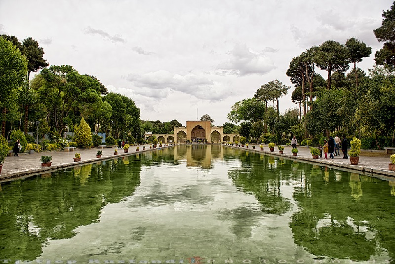 Chehel Sotoun pool and garden, Isfahan cultural attractions