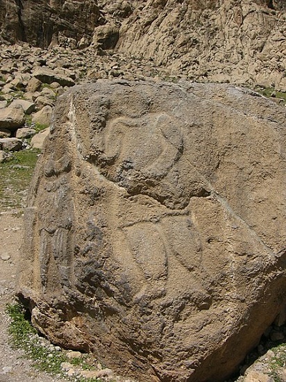 Balash Rock - Behistun Historical Site | Behistun Inscription (Bisotun) | Mount Behistun