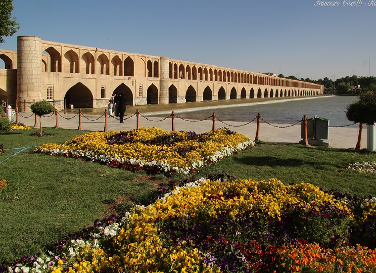 Si o se pol 3 - Si O Se Pol Bridge | Isfahan, Iran | The Allahverdi Khan Bridge