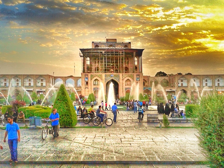 Ali Qapu Palace in Isfahan - Aali Qapu Palace