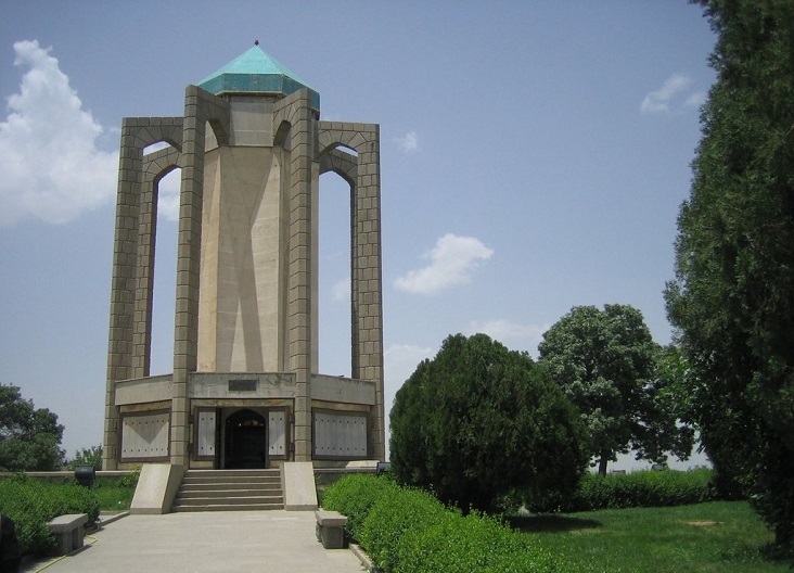 Baba Taher Mausoleum - Tomb of Baba Taher Photo