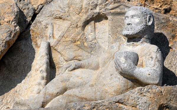 behistun - Behistun Historical Site | Behistun Inscription (Bisotun) | Mount Behistun