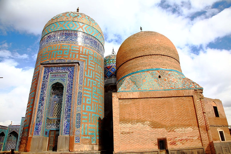 Allah Allah dome of tomb of Sheikhsafi al din - Sheikh Safi al-din Khanegah and Shrine Ensemble (Ardabil, Iran)