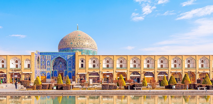 Sheikh Lotfollah Mosque feature image2 - Sheikh Lotfollah Mosque (Isfahan, Iran)