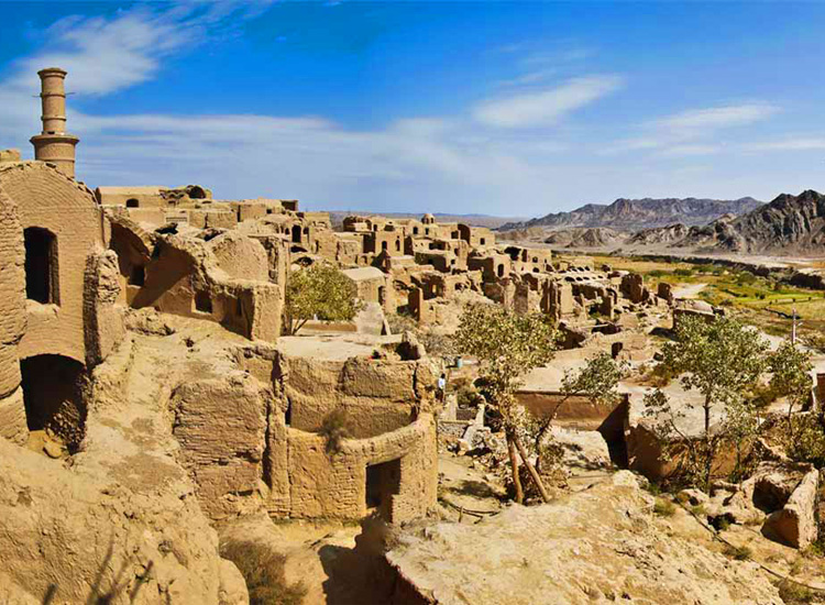 kharanaq castle - Kharanaq Village (Kharanagh Ardakan Castle) | Yazd, Iran