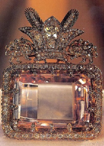 daryaye noor resize - Treasury of National Jewels (Tehran, Iran)