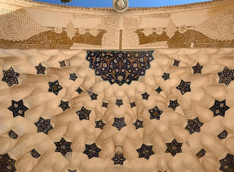 decorations Shah Nematollah 1 - Shah Nematollah Vali Shrine (Shah Nimatullah Wali) - Mahan, Kerman, Iran