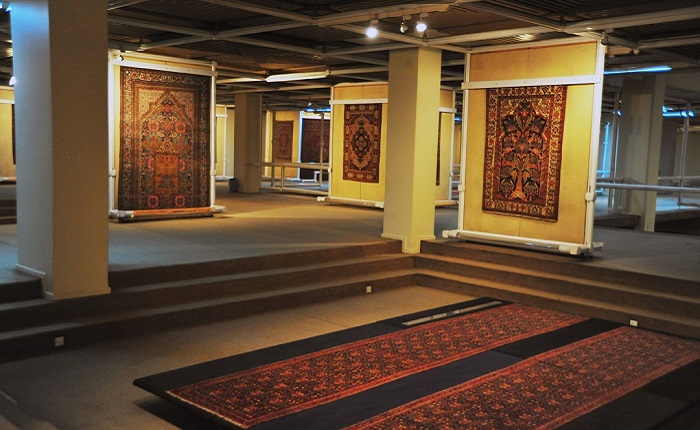 the carpet museum of Iran, Tehran attraction 