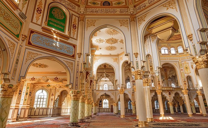 Interior Design of Shafei Mosque, Kermanshah attraction, Iran 