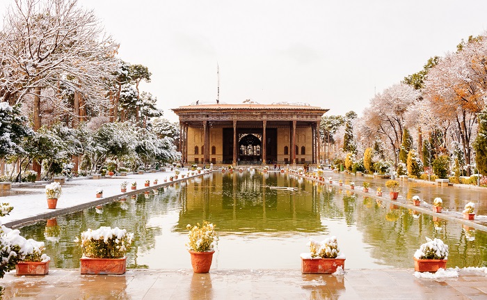 Chehel sotun garden 1 - TOP 7 Persian Gardens of Iran | Must-See Iranian Gardens
