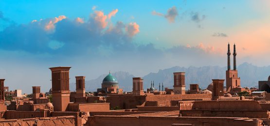 Yazd blog 555x260 - BEST Iran Experience-Based Tours 2024 | Persian Cultural Experiences