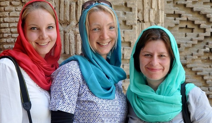 female dress code 1 - Iran Travel Guide: Things to Know Before Traveling To Iran
