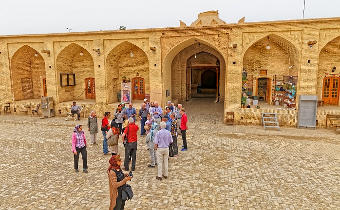 tourists in iran - Iran Travel Guide: Things to Know Before Traveling To Iran