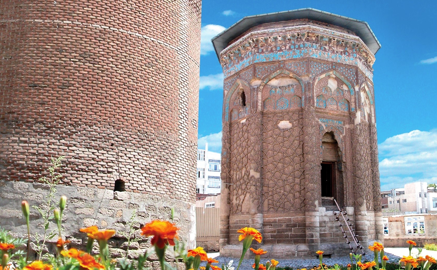 Gonbad Kaboud - BEST Tabriz Tour Packages 2024 | Travel To Tebriz
