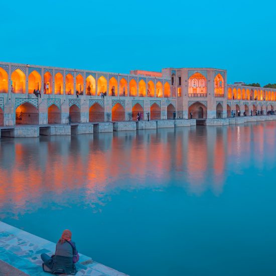 Sio se Pol 550x550 - 7-Day Iran Tour: The Must-See Attractions