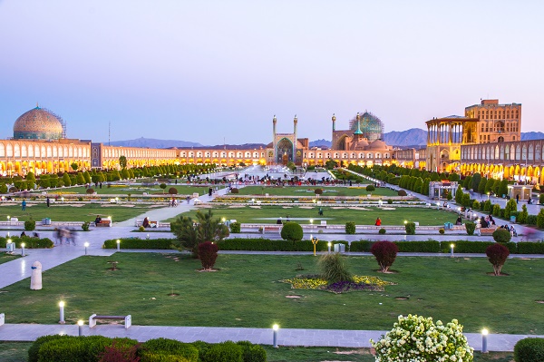 iran tour russia 2 feature image - 10-Day Tour of Iran 2024: The Gate to Persian Mysteries