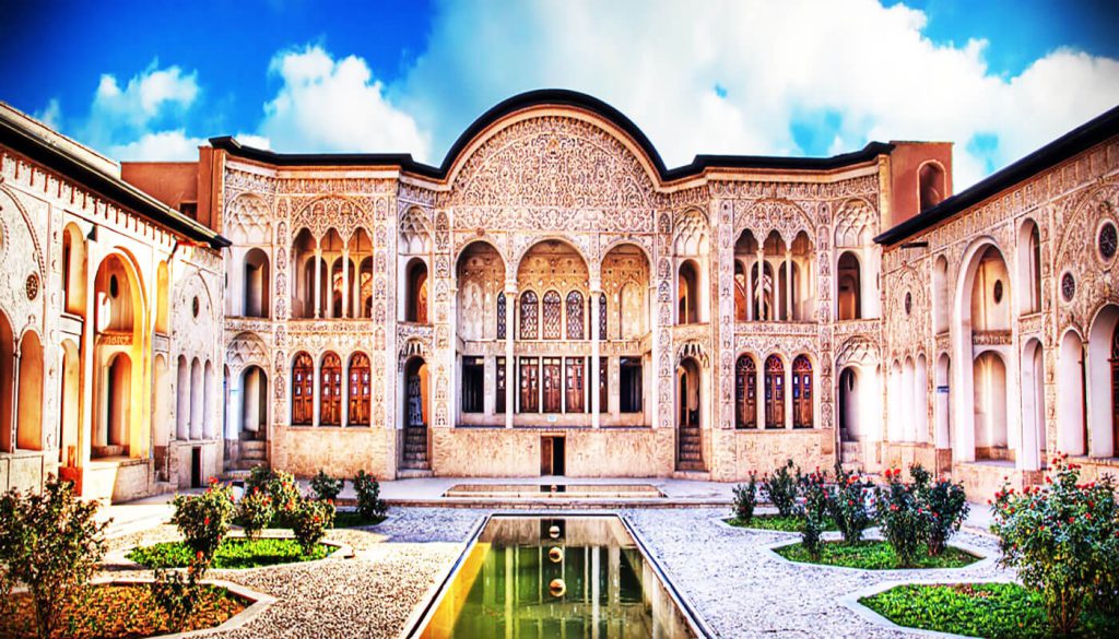 Iran Traditional Houses - Borujerdi House of Kashan (@Pinorest)