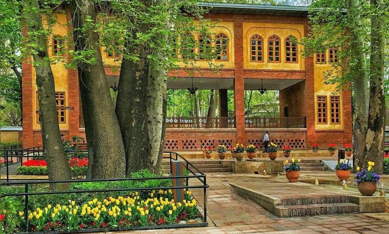 persian garden 780x470 1 - Tehran Tourist Attractions | Things to Do in Tehran